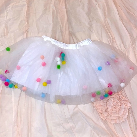 WHITE Girls Pom Pom tutu, birthday tutu for girls NWOT - Picture 3 of 4